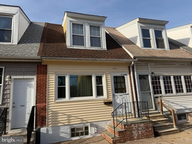 Building Photo - 1535 Willow St