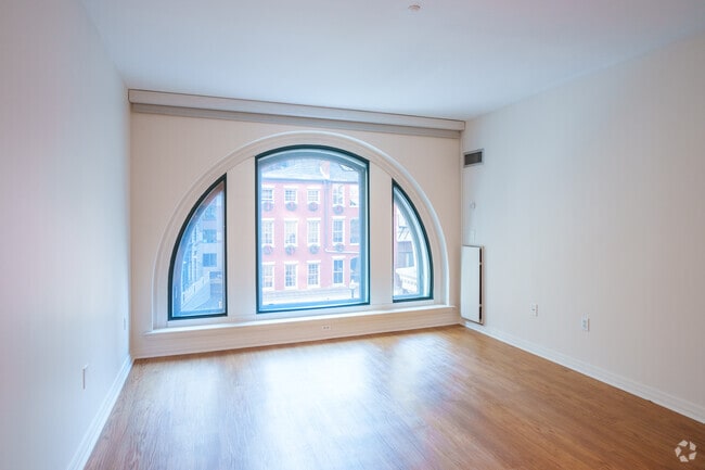 1BR, 1BA - 800SF - Living Room - One India Street Apartments