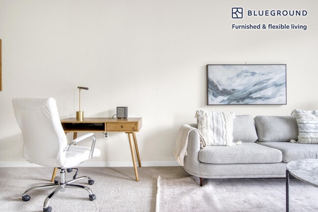 Photo - 550 Moreland Way