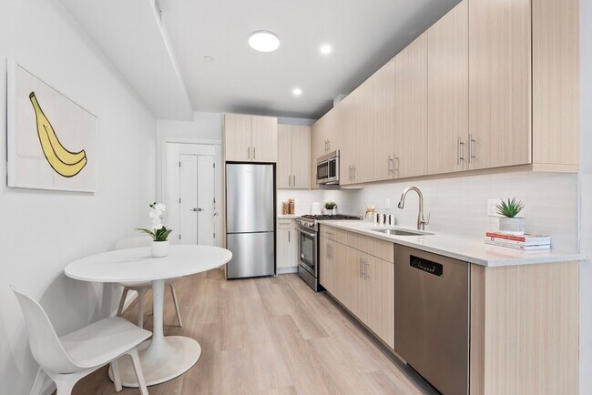 Photo - 1 Lenox Rd Unit 7D