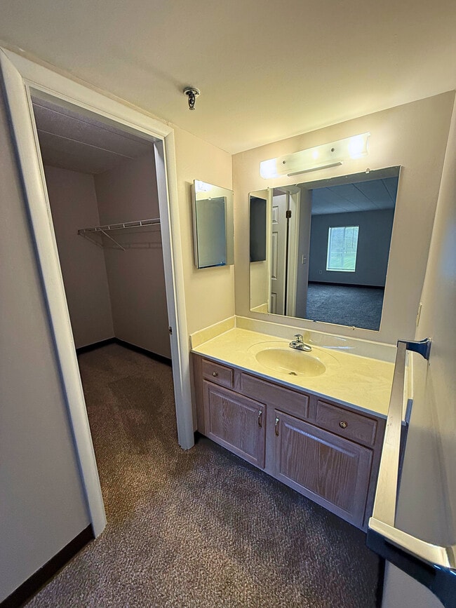 Photo - Bower Hill Apartments