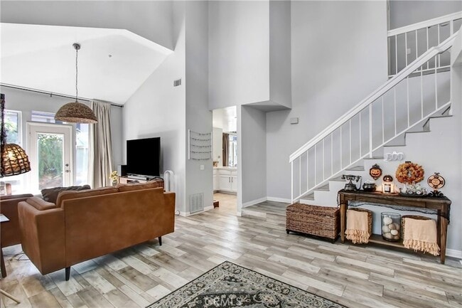 Photo - 201 Chandler W