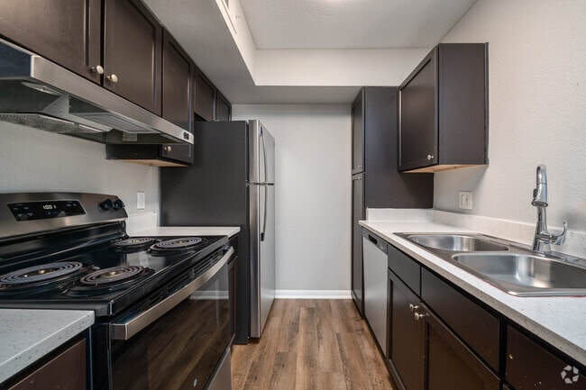 Interior Photo - The Life at Grand Oaks