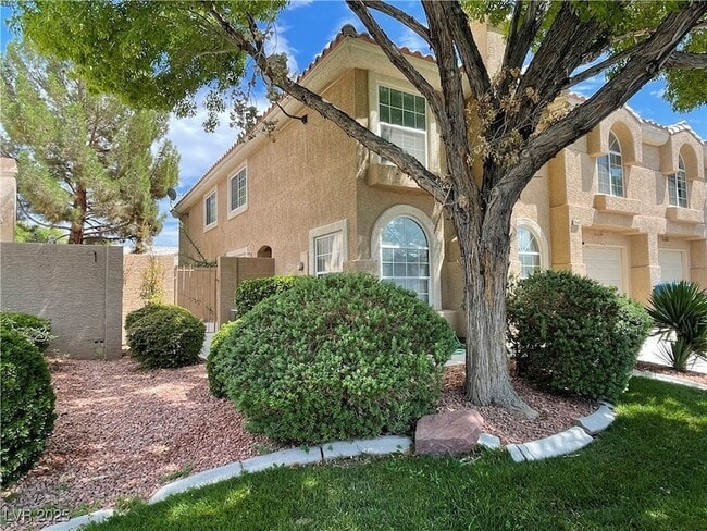 Building Photo - 9640 Gunbelt Dr