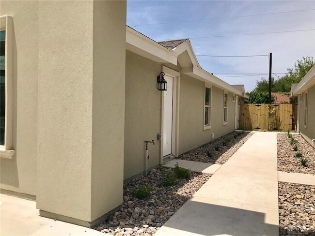 Photo - 2215 Taxco Ct Unit 4