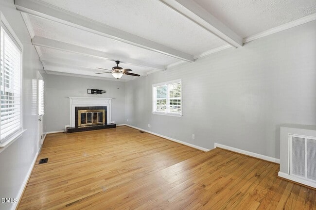 Photo - 301 N 9th St
