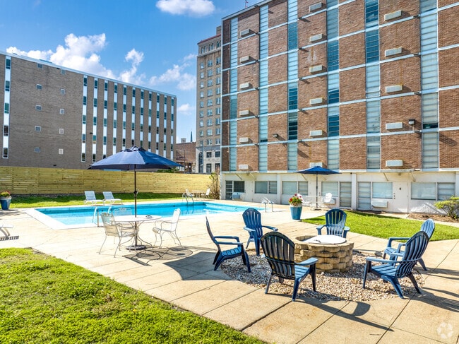 Photo - Sterling Towers