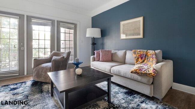 Building Photo - 925 Canterbury Rd NE Unit 10-1029