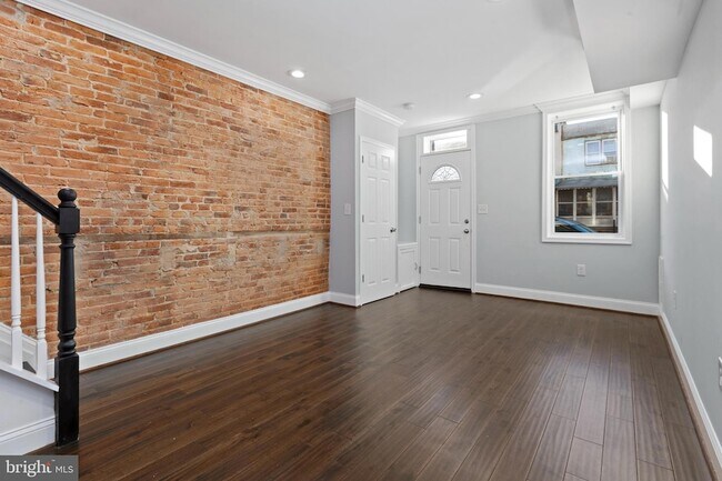 Photo - 3339 Paine St