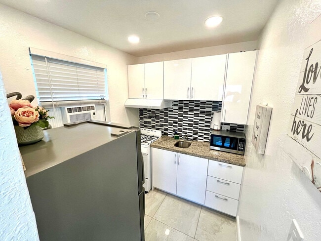 Photo - 338 Van Buren St Unit SI FL1-ID1520225P
