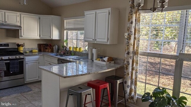 Photo - 407 Deerpath Ave SW