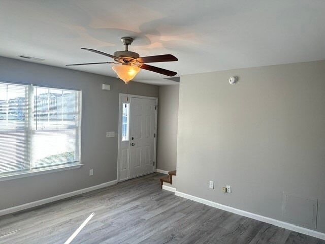 Photo - 166 Lone Tree Dr NE