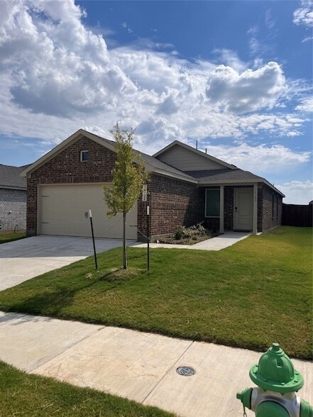 Building Photo - 14182 Inglebert St