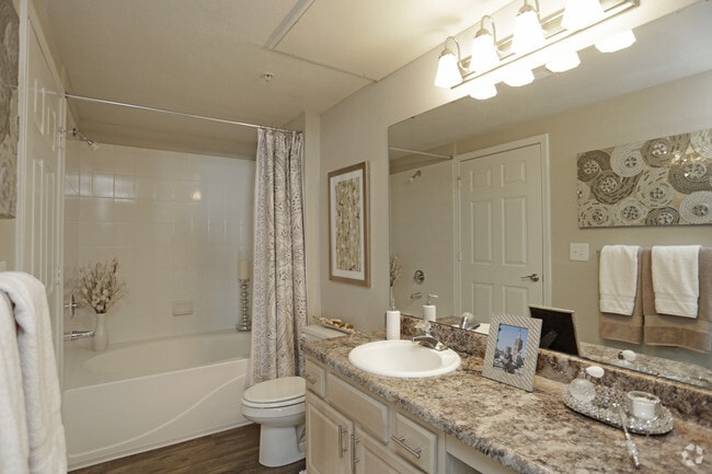 2 Bedroom - The Vintage at Zona Rosa Apartment Homes