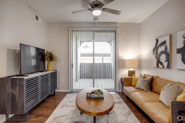 2BR, 2BA - 1,027 SF - Ashton Pointe