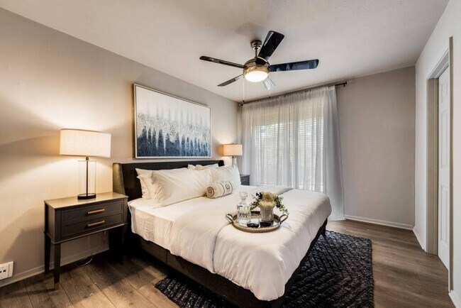 Photo - 6011 Gaston Ave Unit SI FL2-ID1572035P