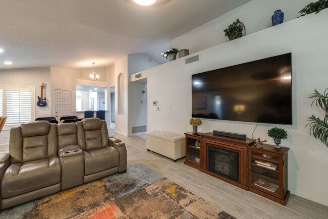Photo - 552 N Fountain Cir Unit SI ID1626439P