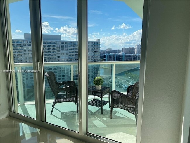 Photo - 3801 OCEAN Dr Unit PH16S