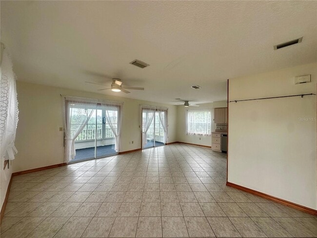 Photo - 709 S Lake Starr Blvd