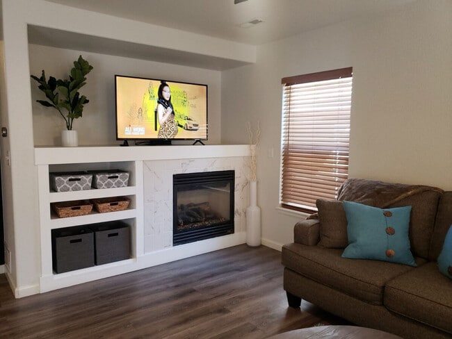 Building Photo - 11811 Bolton Cir Unit ID1045087P