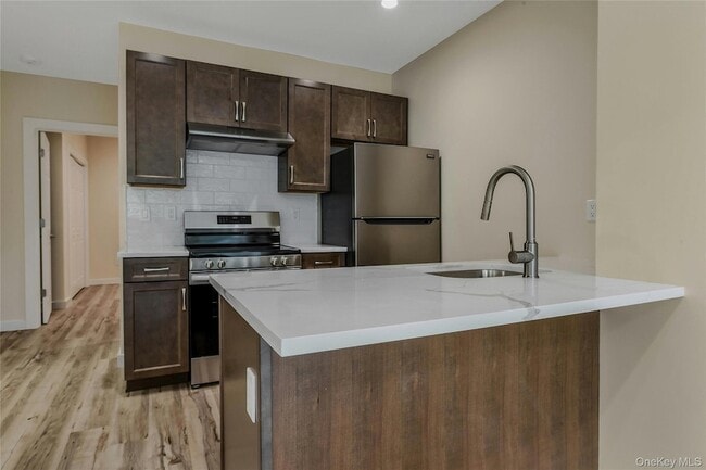 Building Photo - 400A New York Ave Unit 2