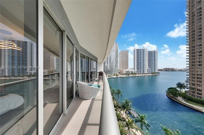 Photo - 465 Brickell Ave Unit 1019