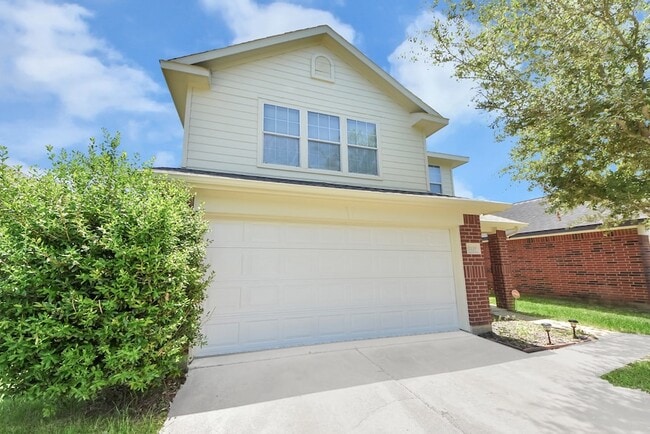 Building Photo - 14423 Hillard Green Ln