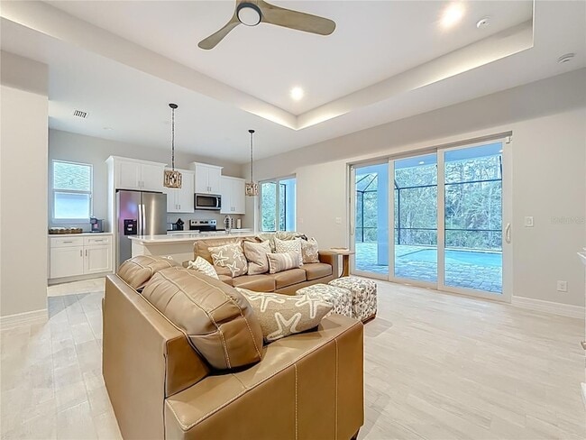 Photo - 107 Swan Dr