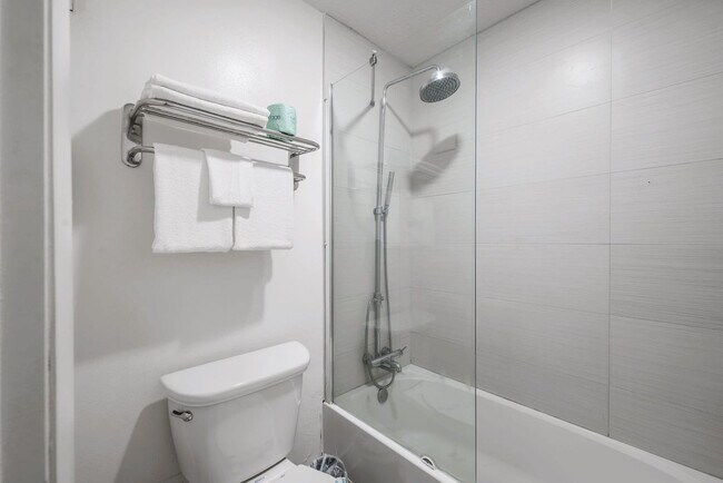 Photo - 5245 W Irlo Bronson Memorial Hwy Unit ID1264145P