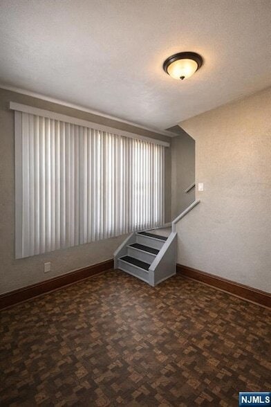 Photo - 60 Chamberlain Ave