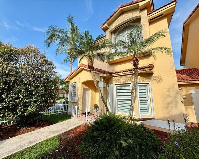 Building Photo - 8769 SW 215th Terrace Unit 102