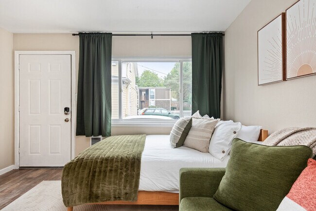 Photo - 5248 SE Stark St Unit SI ID1471542P