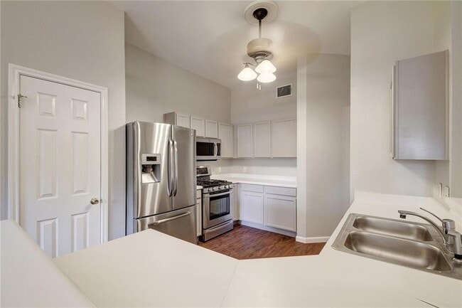 Photo - 7509 Spivey Dr