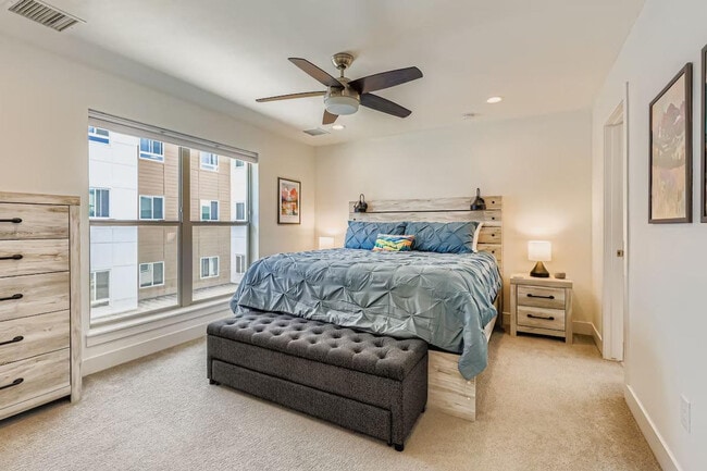 Photo - 5372 Allison St Unit ID1338729P