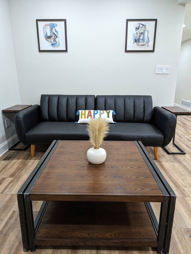 Building Photo - 1303 Colony Dr Unit FL1-ID1345544P