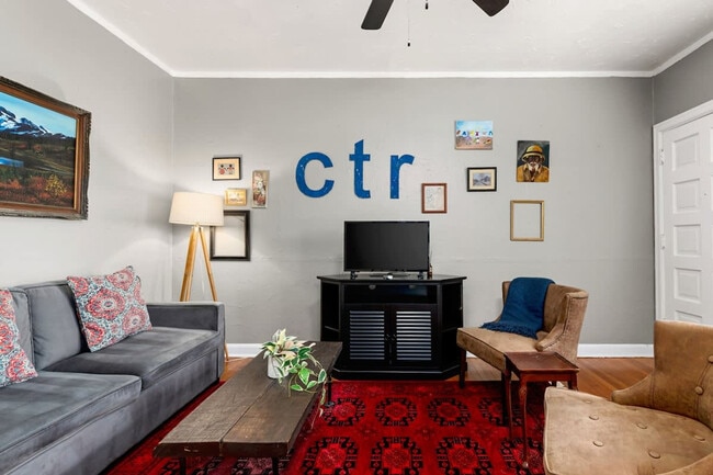 Photo - 203 W Magnolia Ave Unit SI ID1496379P