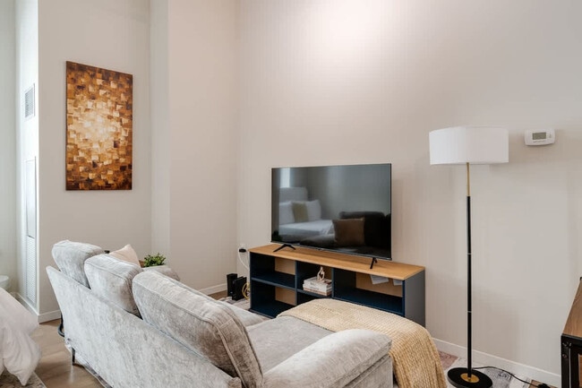 Photo - 309 Vine St Unit ID1292416P