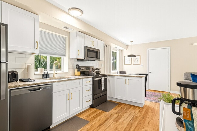 Photo - 18459 Sharon Ln Unit ID1032344P