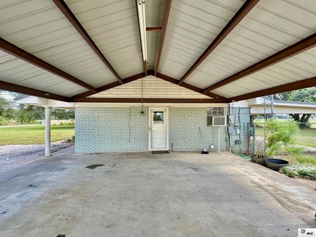 Photo - 1448 French Turn Rd