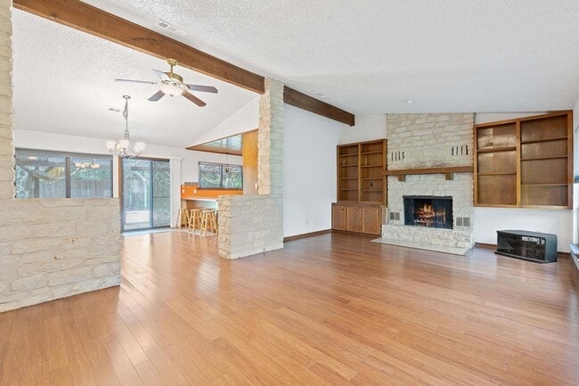 Photo - 709 Show Low Ct