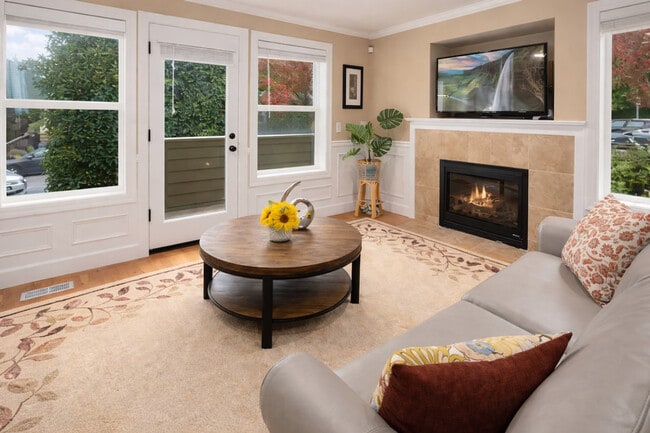 Building Photo - 2717B E Yesler Wy Unit SI ID1035856P