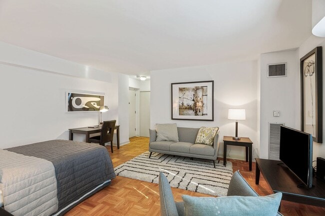 Photo - Carillon House