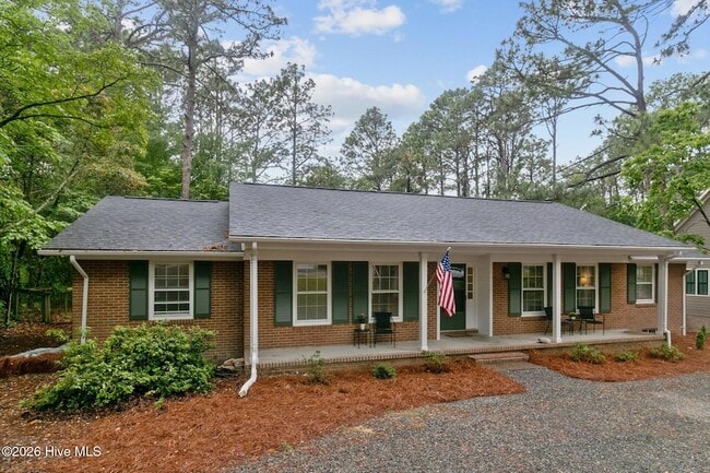 Photo - 450 Crestview Rd