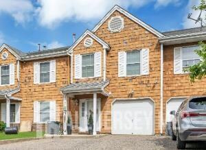 Photo - 19 Delavan Ct