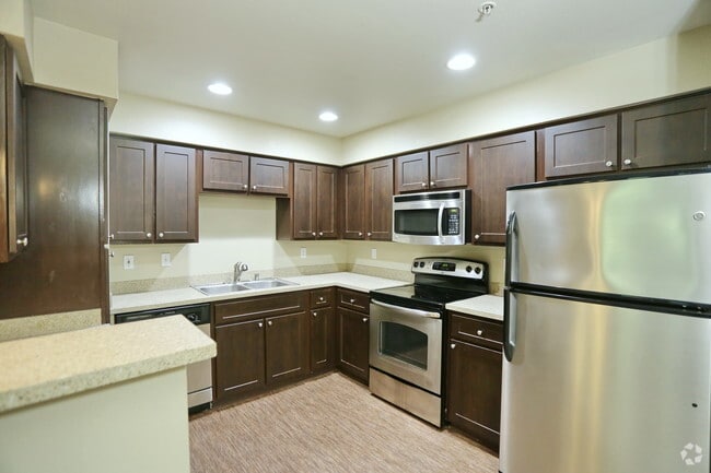 Interior Photo - The Knolls at Inglewood Hill