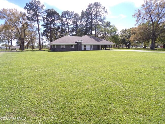 Photo - 208 Thoroughbred Dr