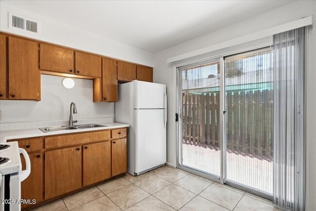 Photo - 1321 E Carol Ave Unit 3