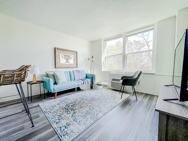 Building Photo - 2515 Burnet Ave Unit ID1036782P