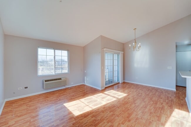 Photo - 1231 Silverstone Dr Unit 1231