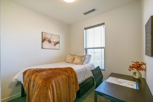 Photo - 305 E Front St Unit SI ID1261711P